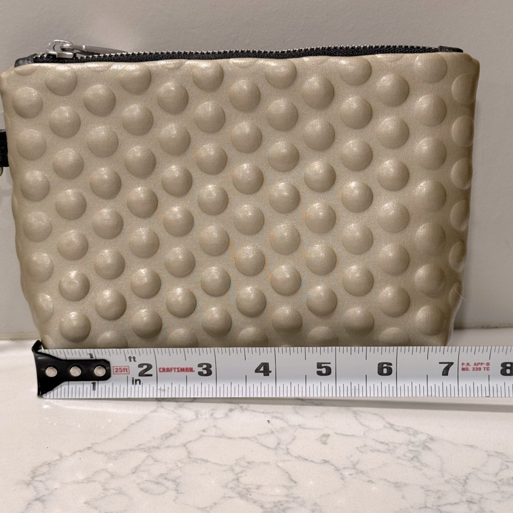 Andrea Valentini - bubble clutch - made in the US - Picture 4 of 5